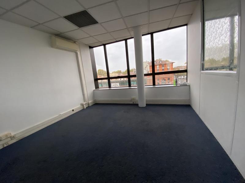 Bureau - 66 m²