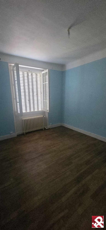 Maison - 216 m² - 5 pièces