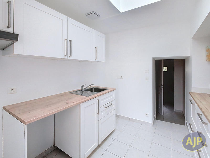 Immeuble - 7 pièces