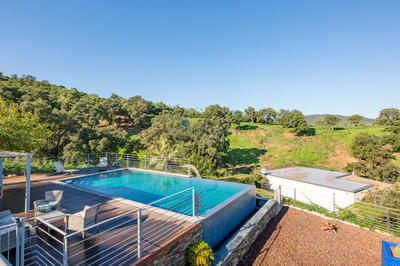 Maison - 261 m² - 7 pièces