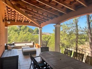 Villa - 176 m² - 6 pièces