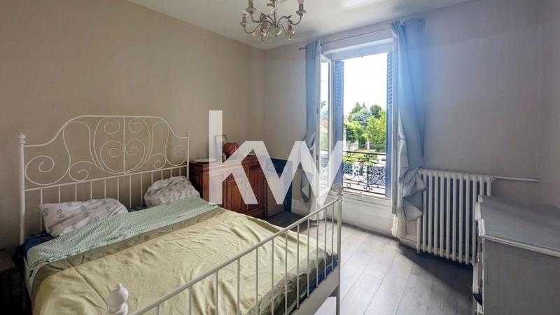 Maison - 135 m² - 7 pièces