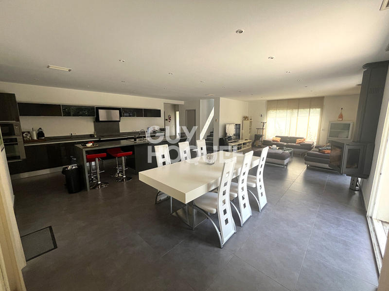 Maison - 152 m² - 5 pièces