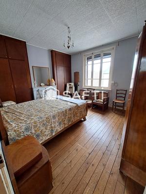 Maison - 92 m² - 6 pièces