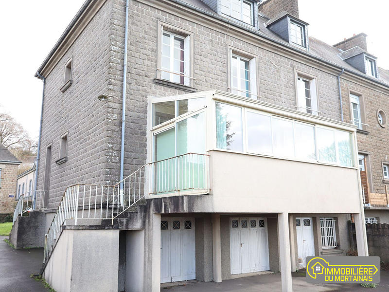 Maison - 209 m² - 11 pièces