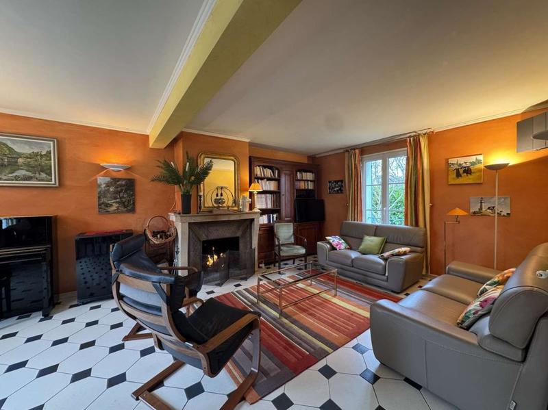 Maison - 190 m² - 7 pièces