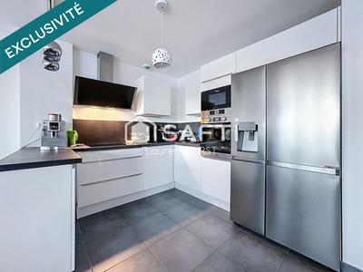 Maison - 93 m² - 5 pièces