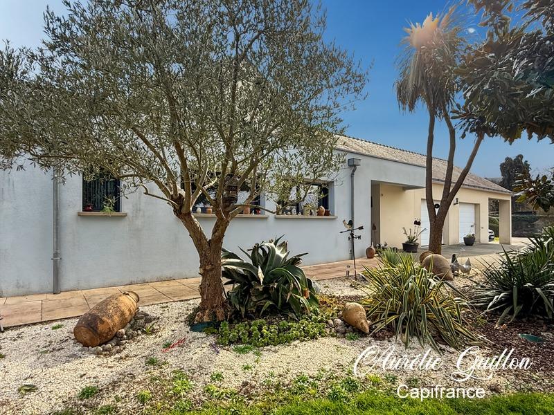 Maison - 254 m² - 9 pièces