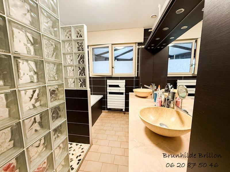 Maison - 145 m² - 7 pièces