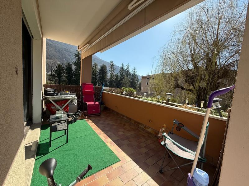 Appartement - 97 m² - 5 pièces