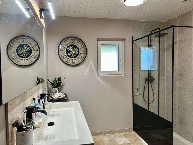 Maison - 176 m² - 6 pièces