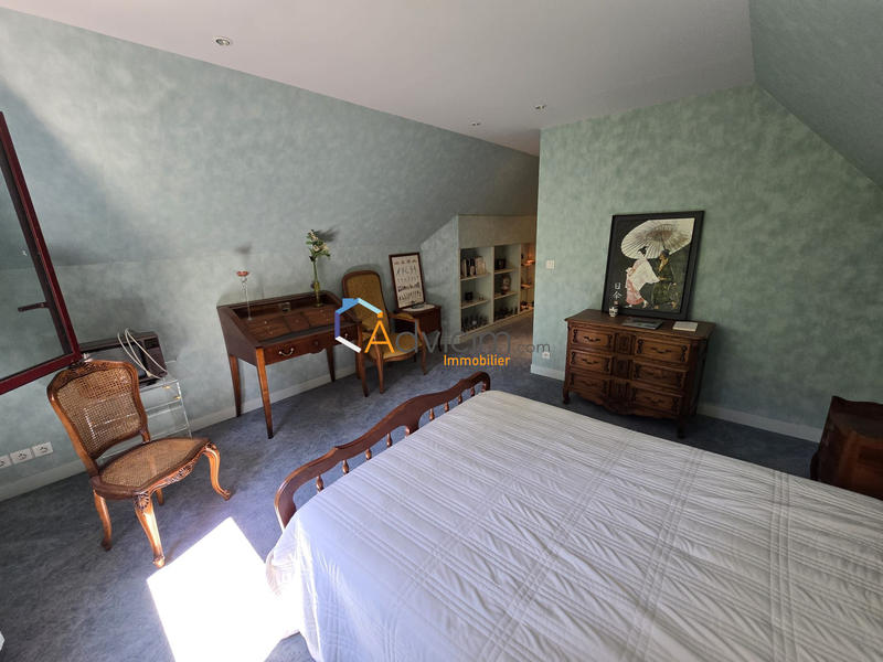 Villa - 260 m² - 6 pièces