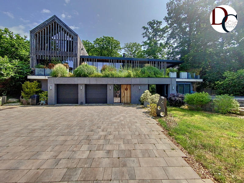 Maison - 500 m² - 12 pièces