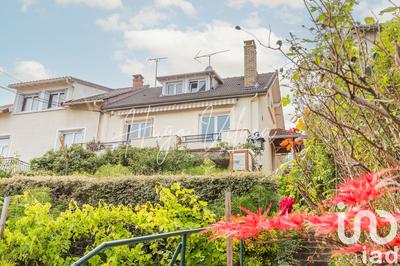 Maison - 104 m² - 4 pièces