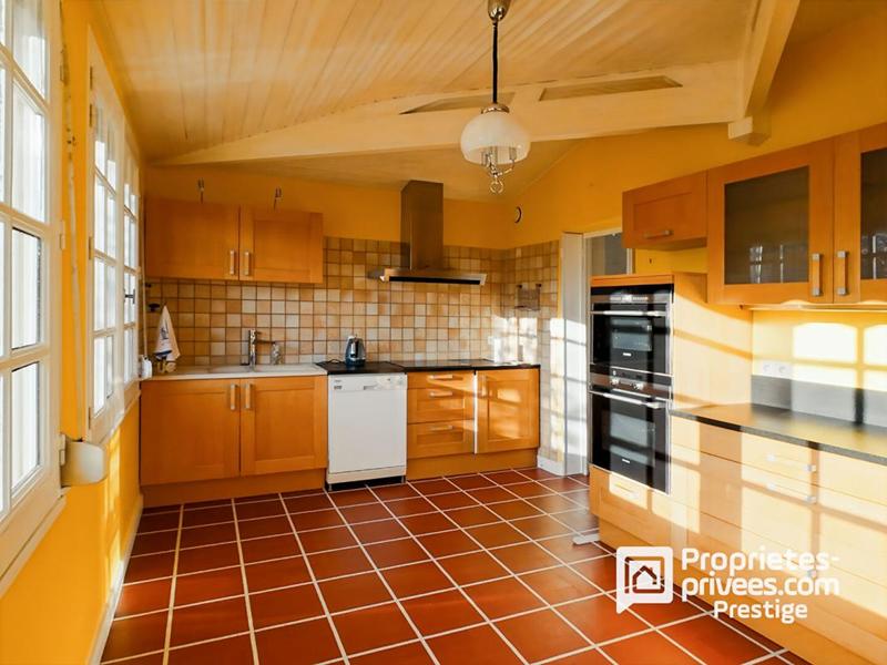 Demeure - 140 m² - 5 pièces