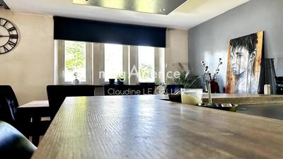 Maison - 200 m² - 7 pièces