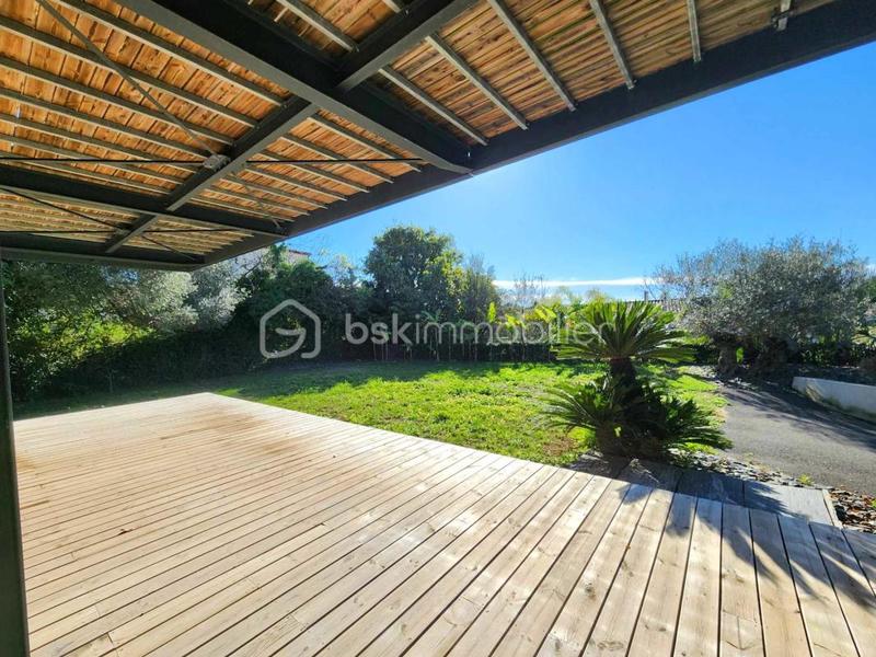 Maison d'architecte - 180 m² - 3 pièces