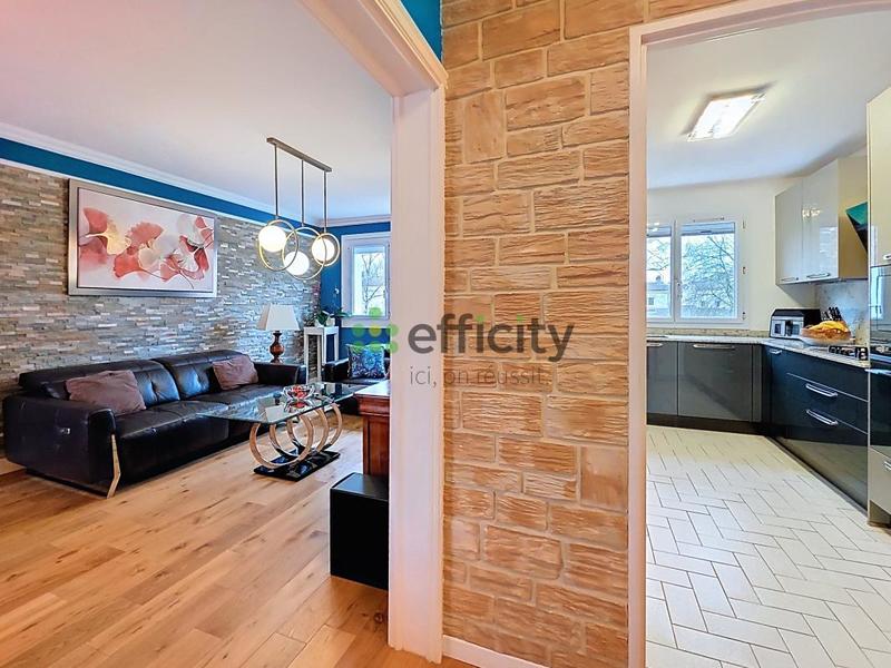 Maison - 95 m² - 6 pièces