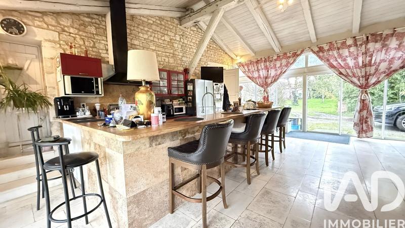 Maison - 251 m² - 8 pièces