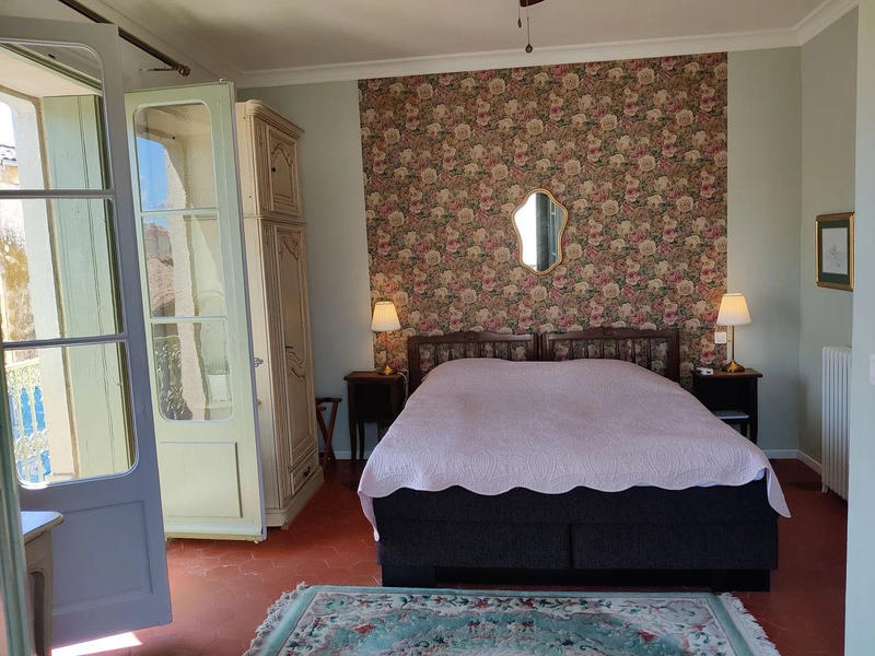 Maison - 430 m² - 18 pièces