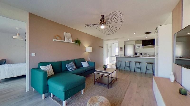 Chambre - 90 m² - 6 pièces