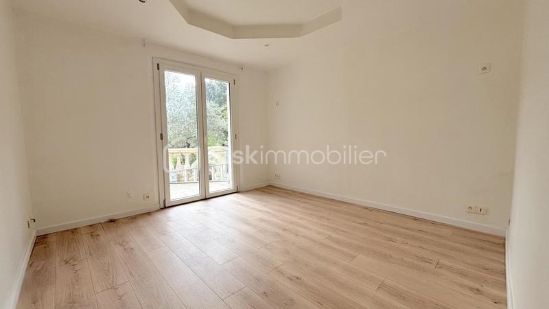Maison - 141 m² - 5 pièces