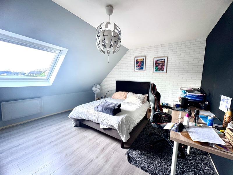 Maison - 142 m² - 7 pièces