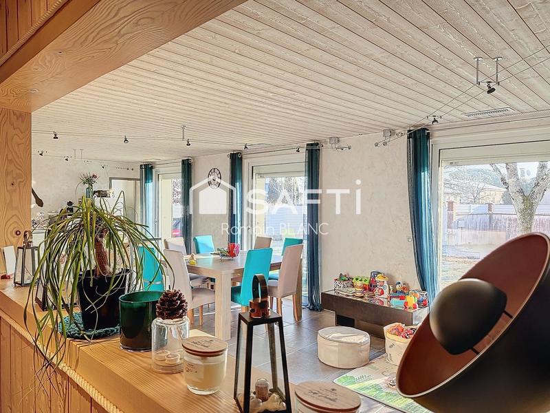 Maison - 121 m² - 5 pièces