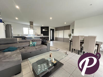 Maison - 90 m² - 3 pièces