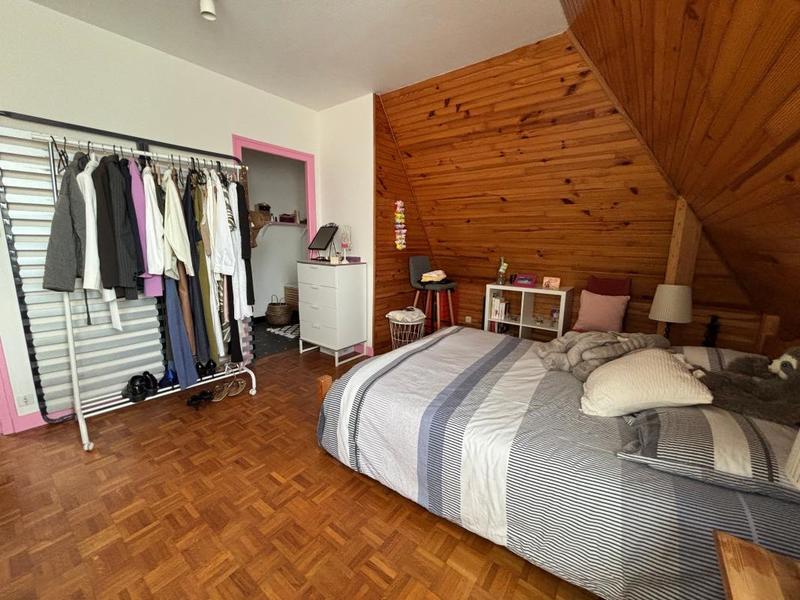 Maison - 196 m² - 6 pièces