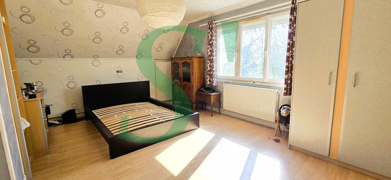 Maison - 177 m² - 7 pièces