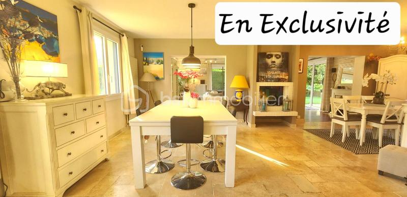 Propriété - 230 m² - 8 pièces