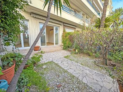 Appartement - 105 m² - 3 pièces