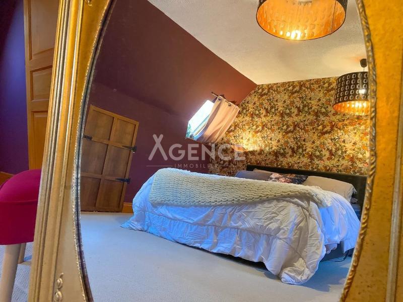 Maison - 221 m² - 7 pièces