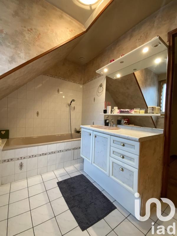 Maison - 97 m² - 5 pièces