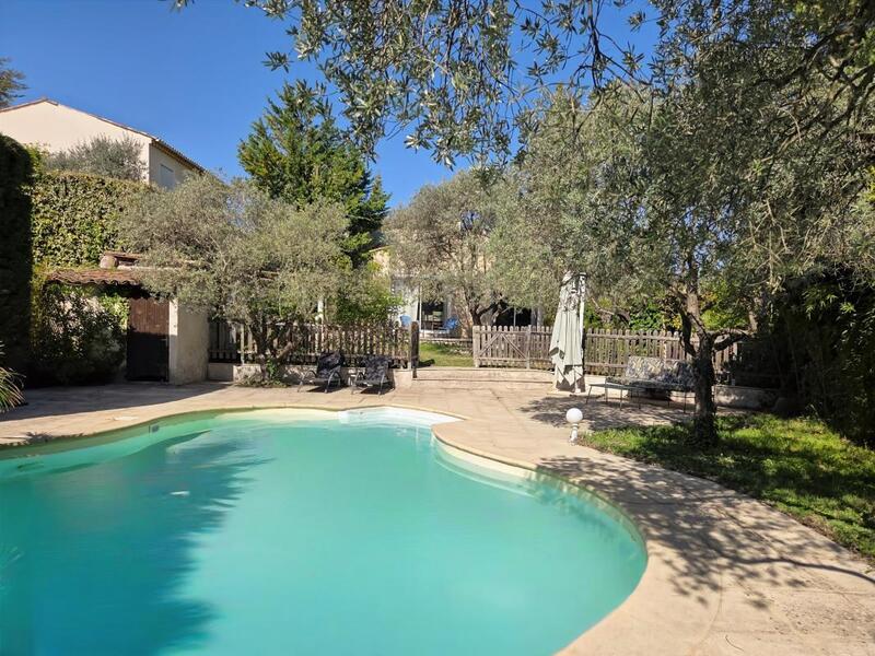 Maison - 144 m² - 5 pièces