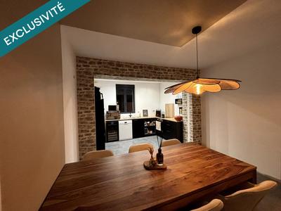 Maison - 94 m² - 6 pièces