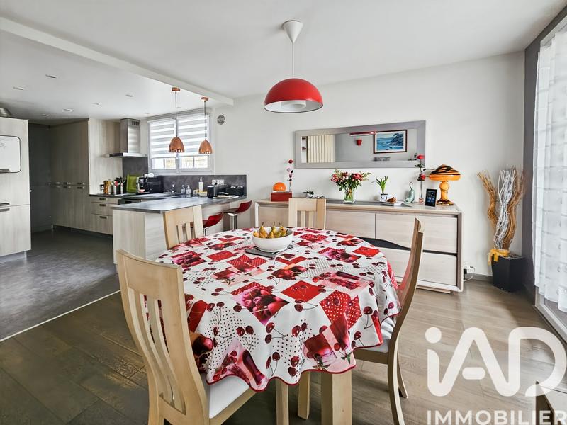 Maison - 121 m² - 5 pièces