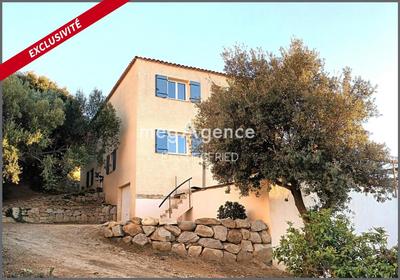 Villa - 283 m² - 10 pièces