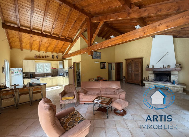 Maison traditionnelle - 130 m² - 4 pièces