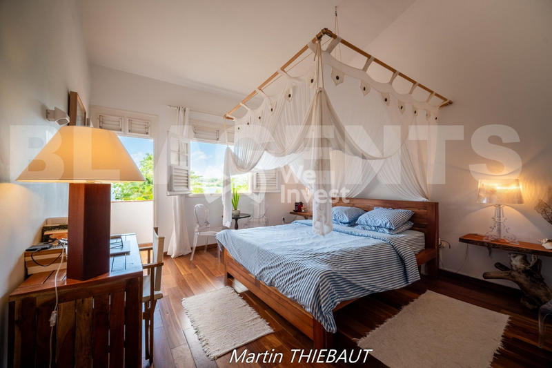 Maison - 200 m² - 6 pièces