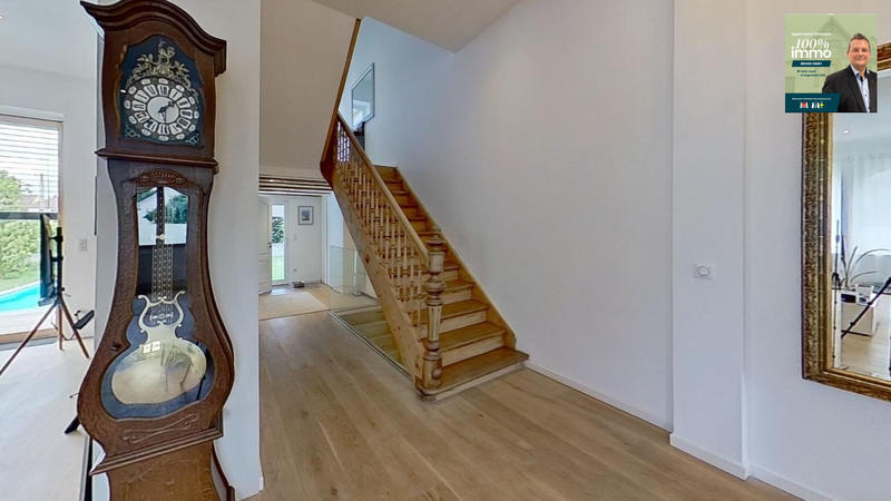 Maison - 308 m² - 8 pièces