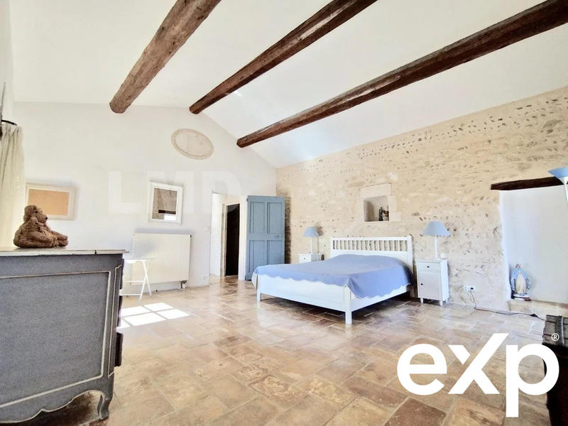 Maison - 300 m² - 7 pièces