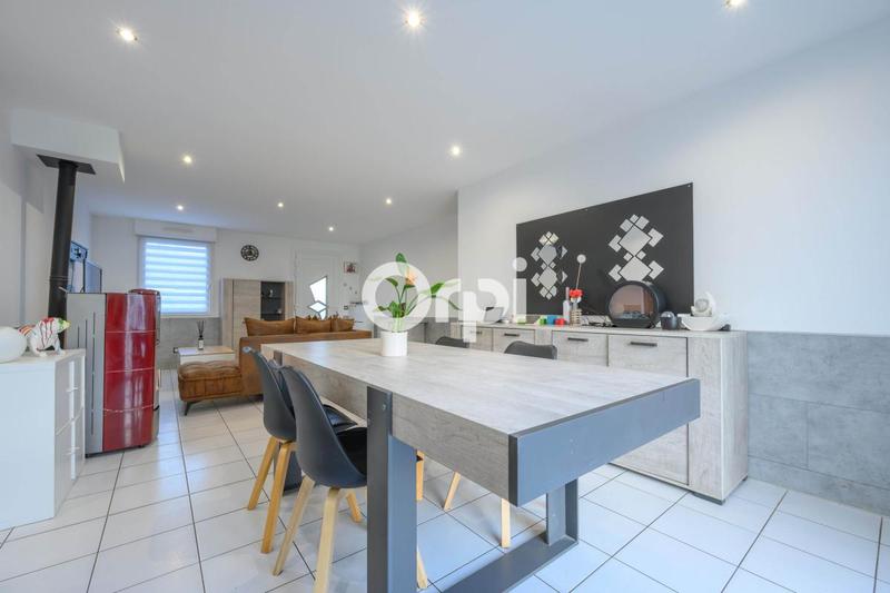 Maison - 94 m² - 5 pièces