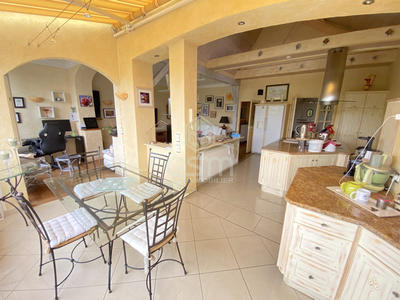 Maison ancienne - 230 m² - 7 pièces