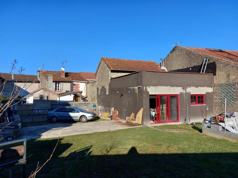 Maison - 95 m² - 4 pièces