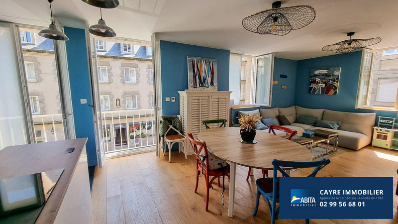 Appartement - 98 m² - 4 pièces