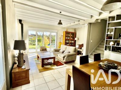 Maison - 228 m² - 8 pièces