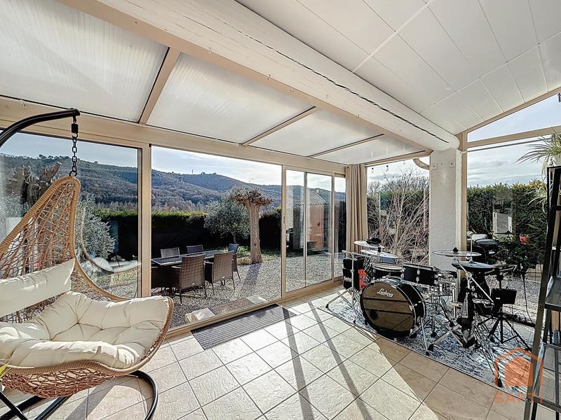 Villa - 97 m² - 6 pièces