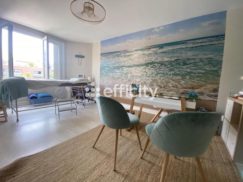 Maison - 211 m² - 6 pièces